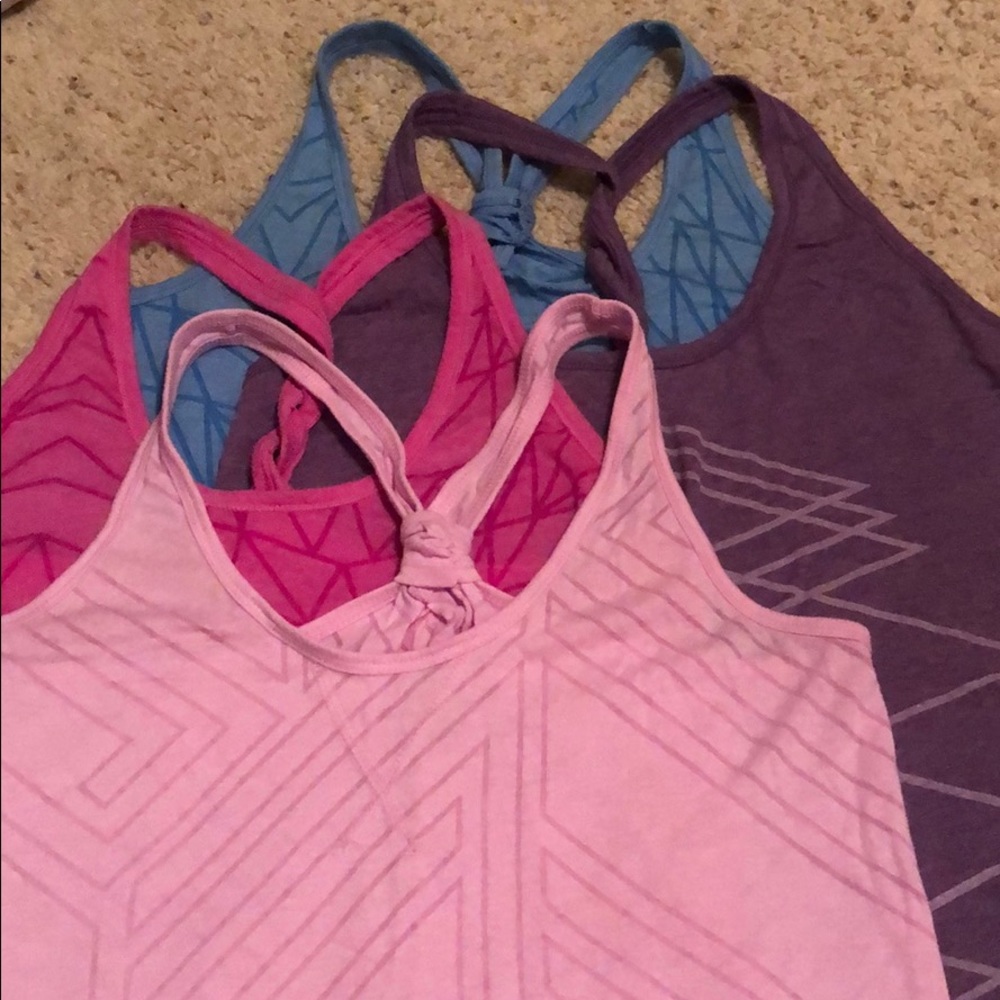 4 MEDIUM Old Navy Racer Back Tanks